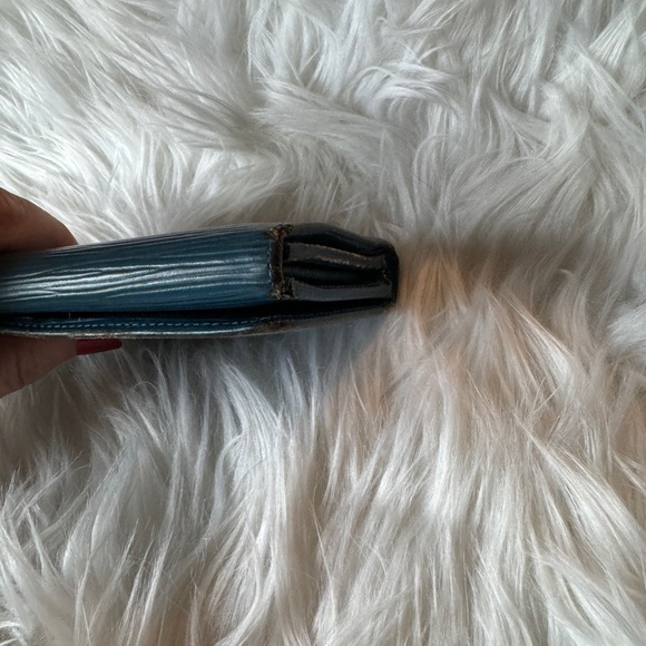 Louis Uvittion Blue Epi Tressor Wallet - Picture 9 of 12